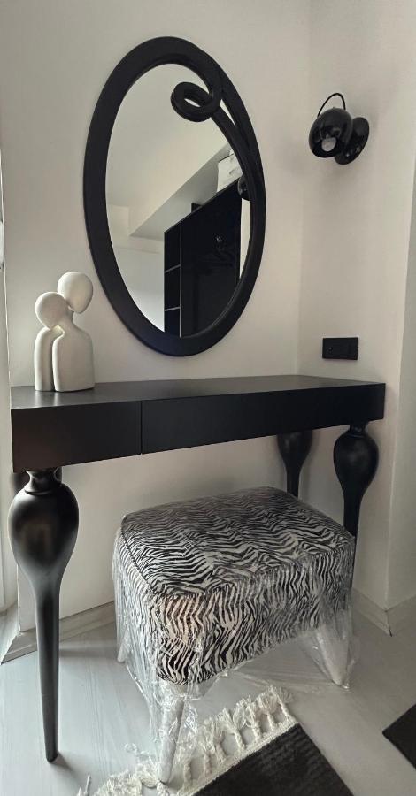 Sandev Apartments Black&White Štip Extérieur photo