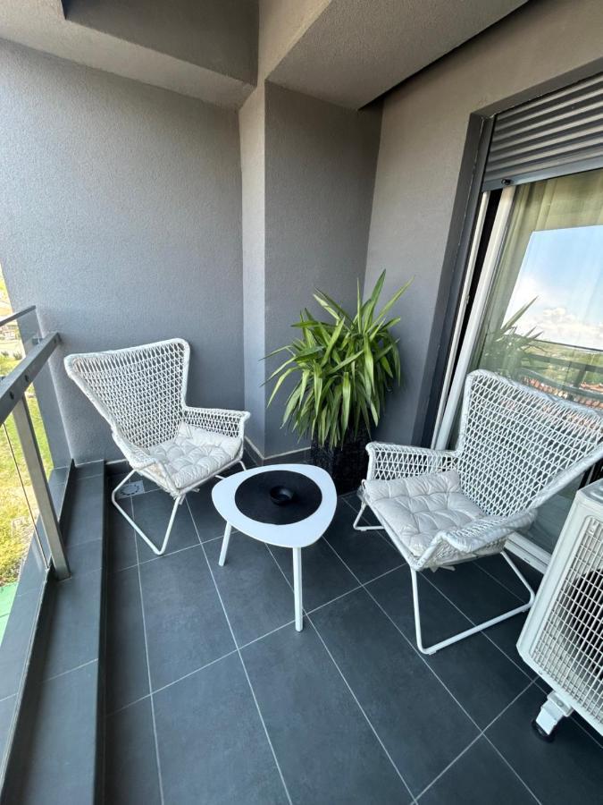 Sandev Apartments Black&White Štip Extérieur photo