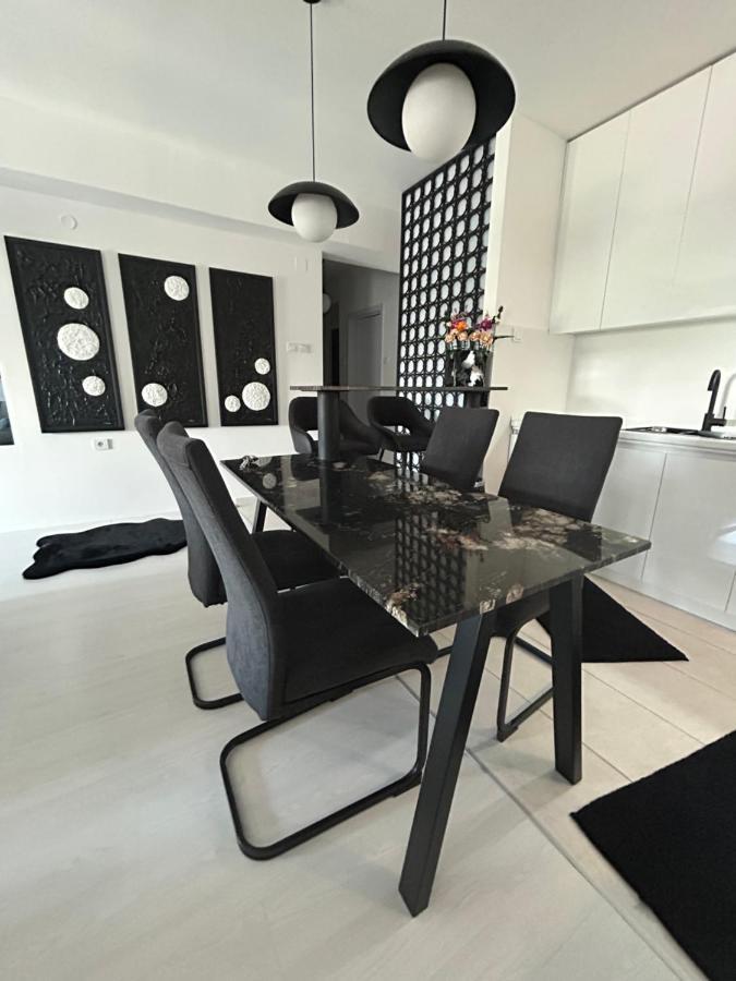 Sandev Apartments Black&White Štip Extérieur photo